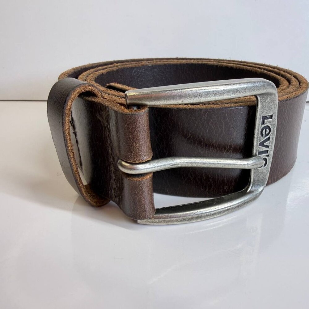 Levi’s Full Grain Leather Belt Size 40 – Thick Vintage Style